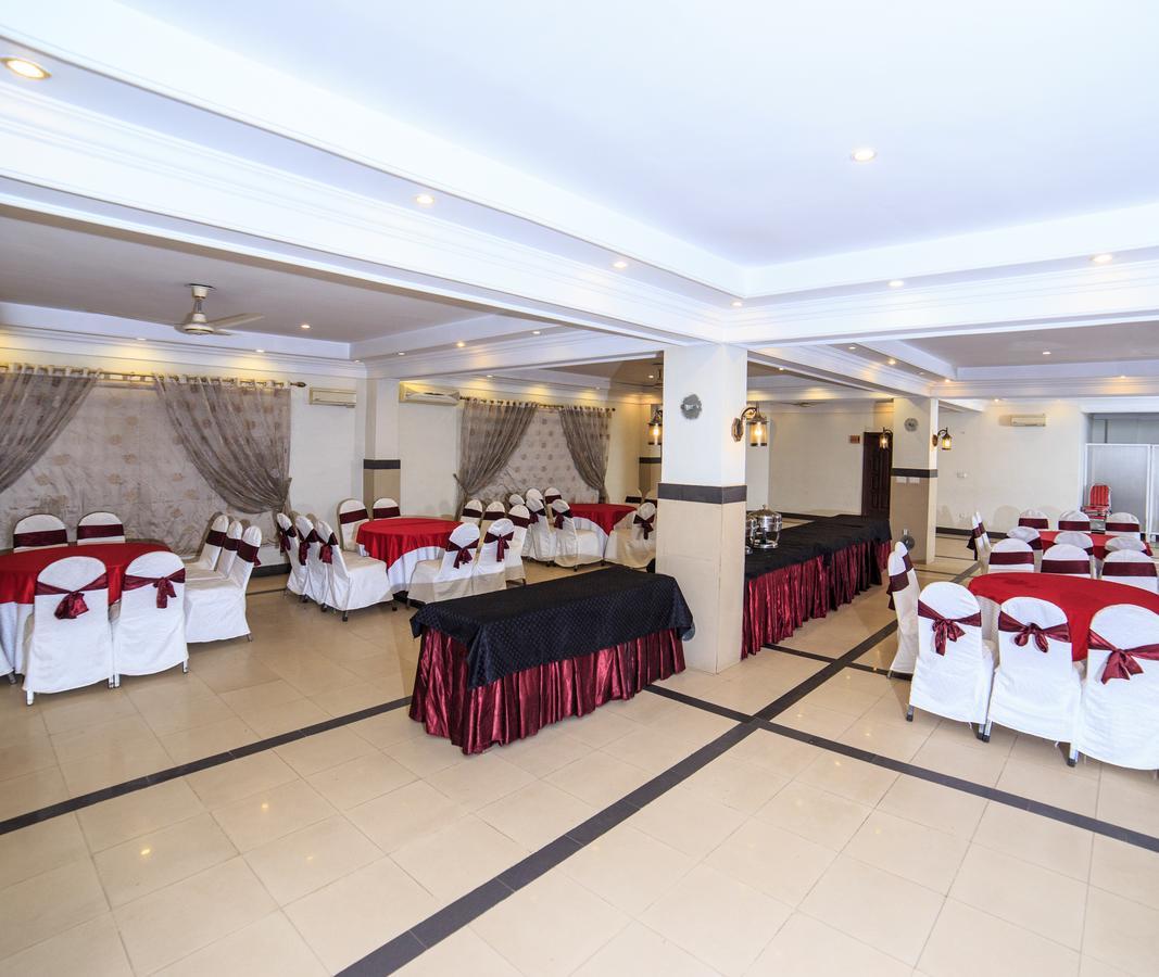 Shelton Hotel Rawalpindi Exterior foto